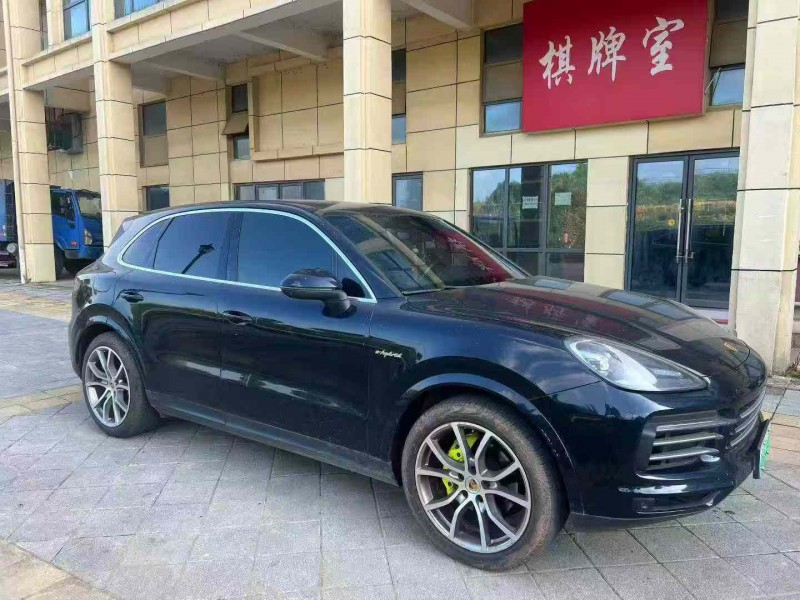 新余21年保时捷卡宴2