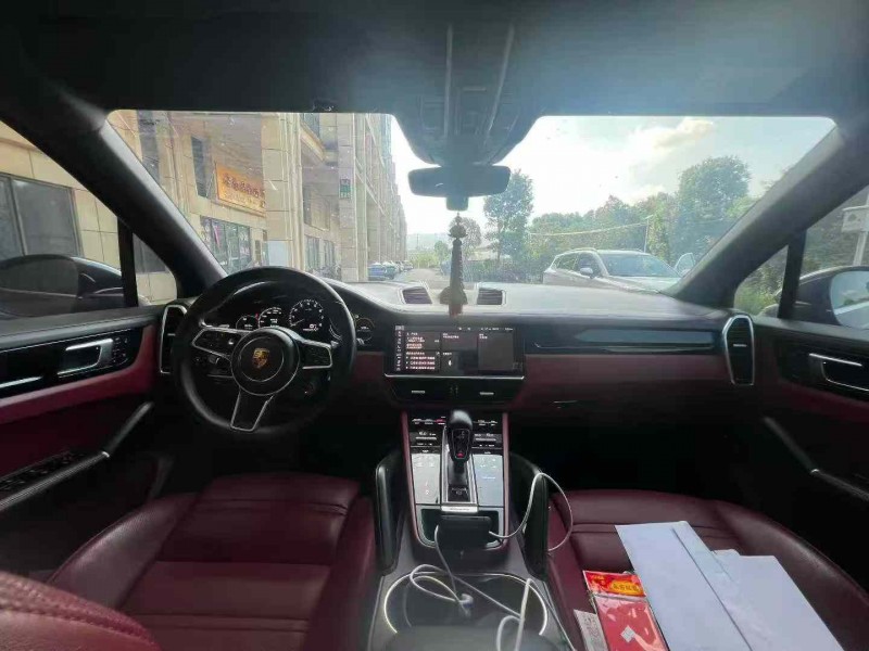 新余21年保时捷卡宴4