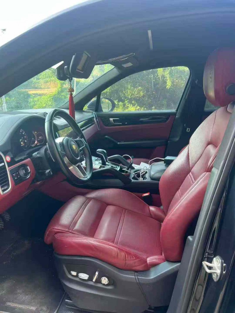 新余21年保时捷卡宴6