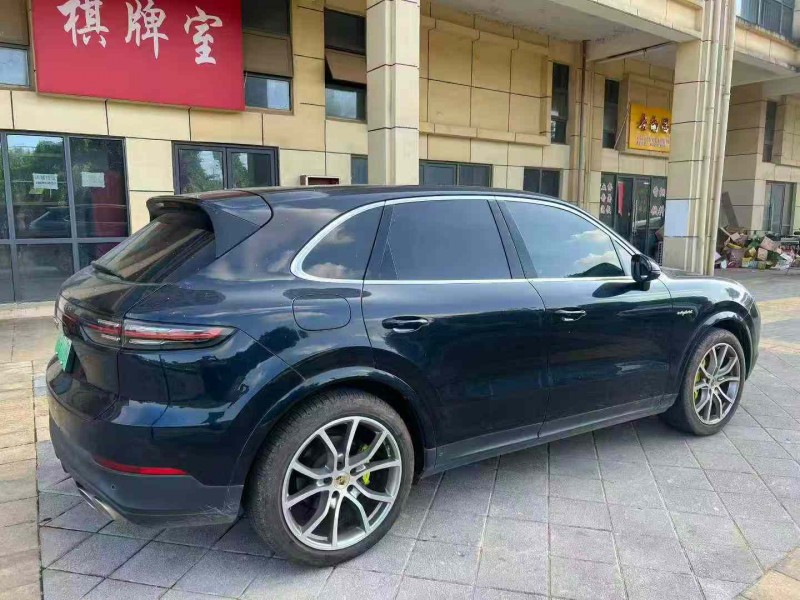 新余21年保时捷卡宴7