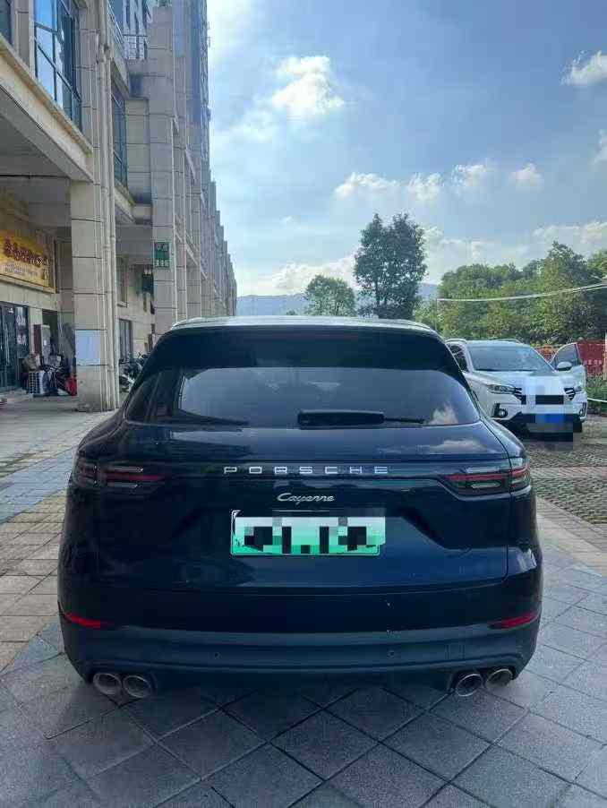 新余21年保时捷卡宴9