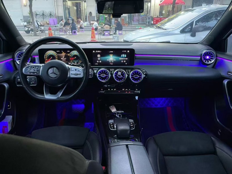 石家庄19年奔驰A2