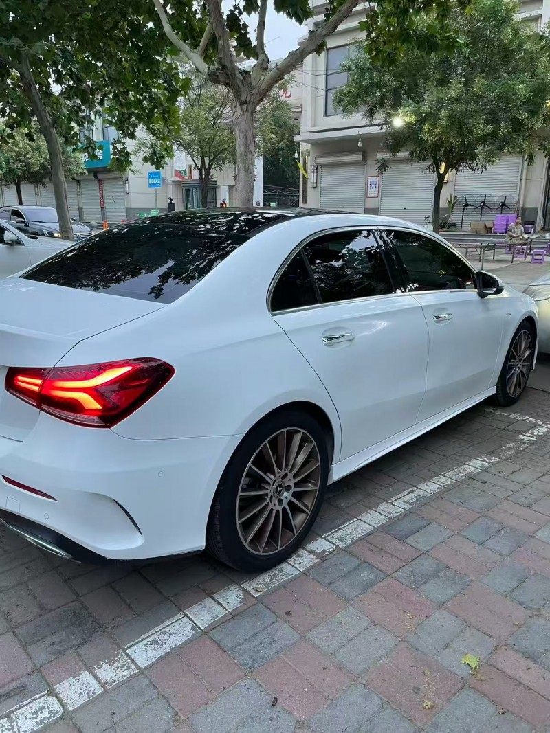 石家庄19年奔驰A3