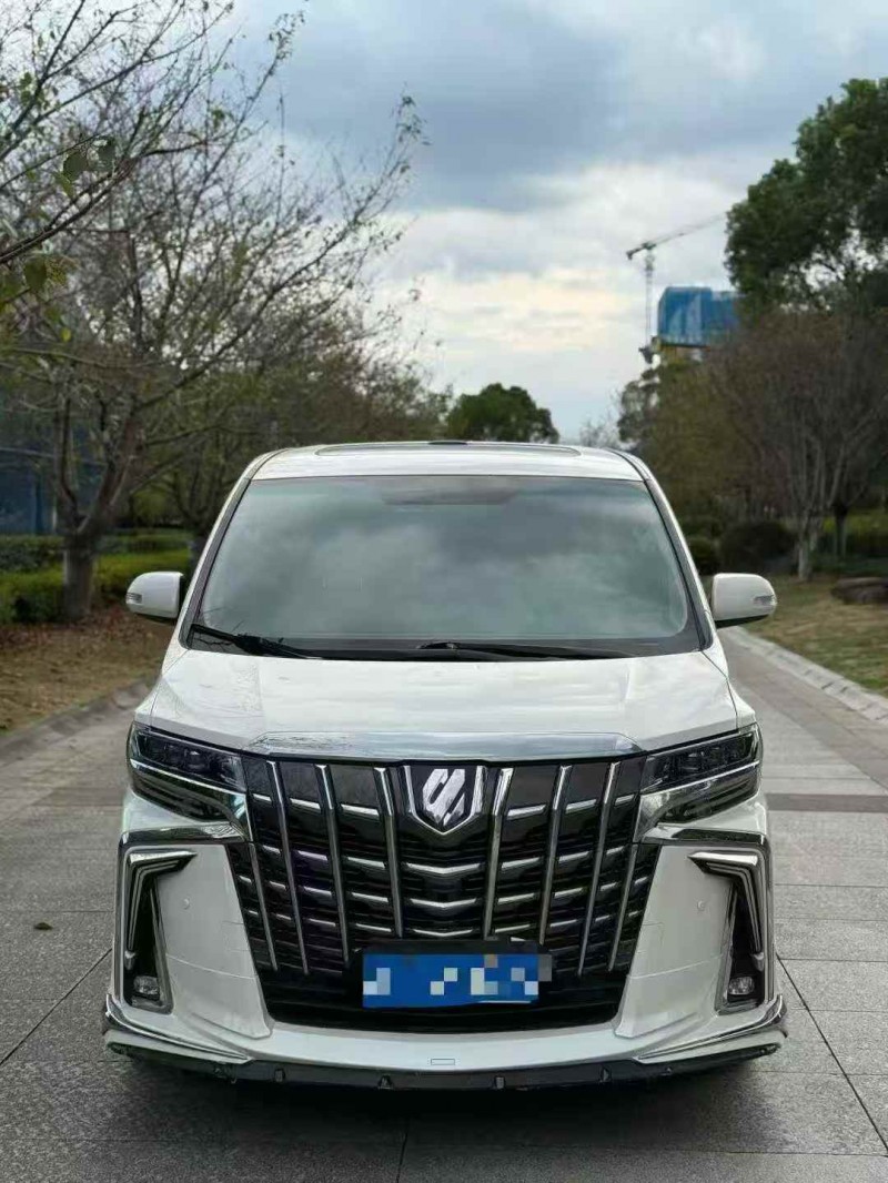 绍兴13年丰田埃尔法1