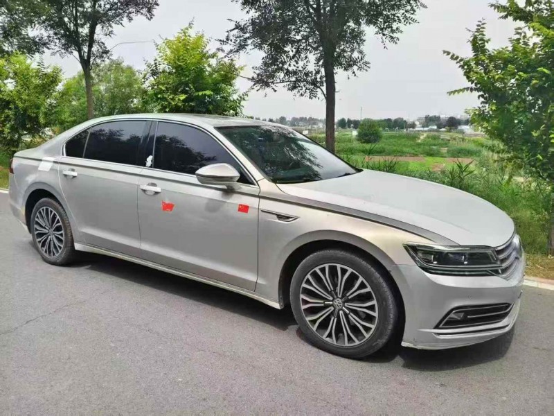 秦皇岛17年大众辉昂2