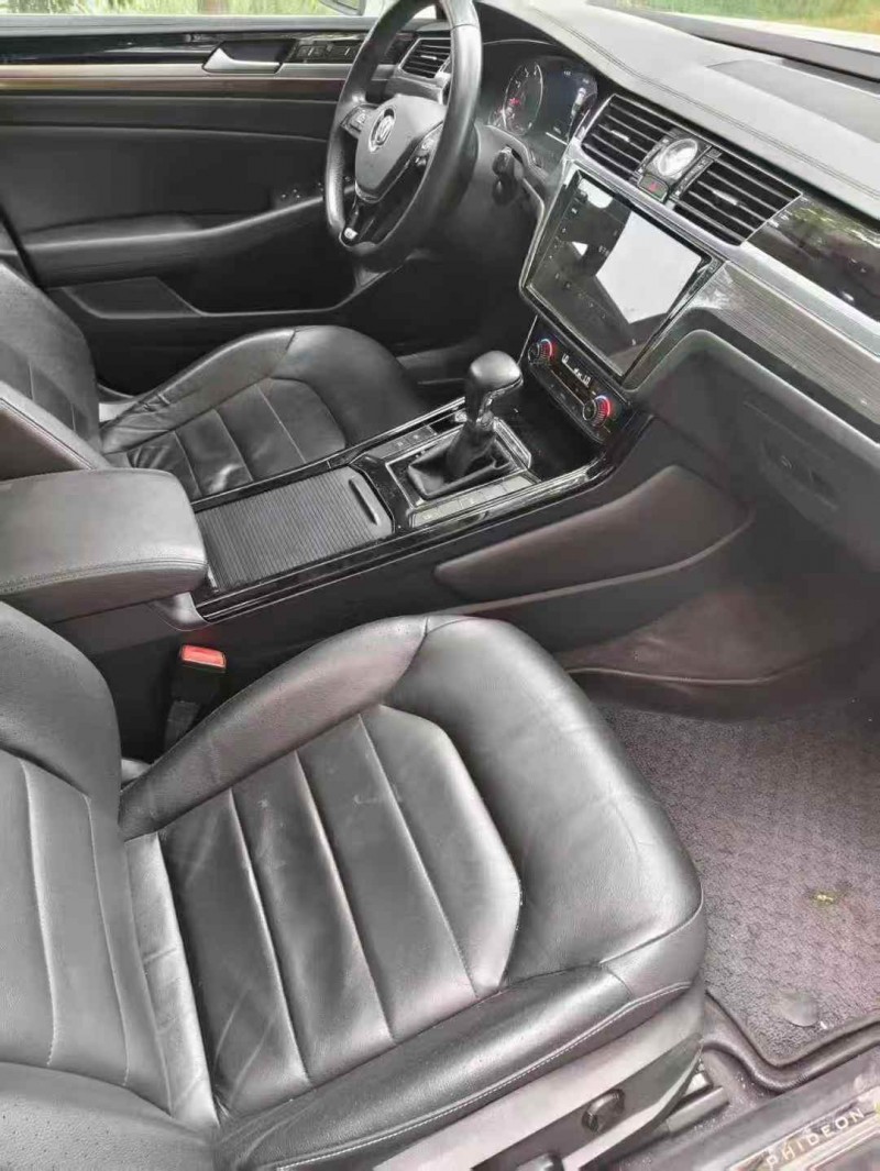 秦皇岛17年大众辉昂6