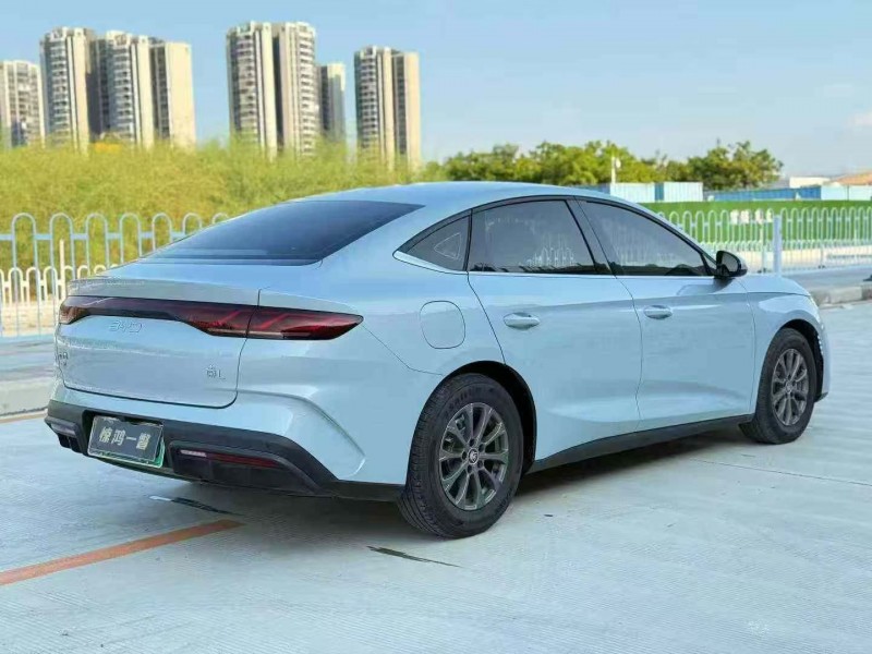 深圳24年比亚迪秦8