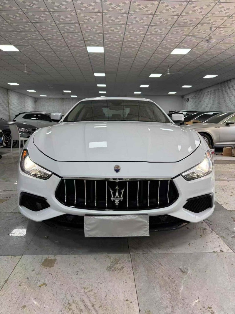 秦皇岛15年玛莎拉蒂Ghibli1