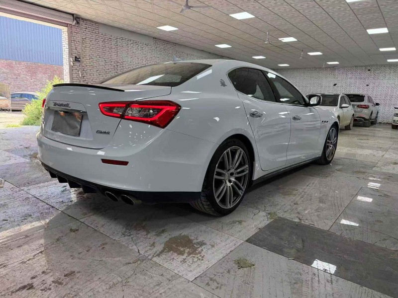 秦皇岛15年玛莎拉蒂Ghibli7