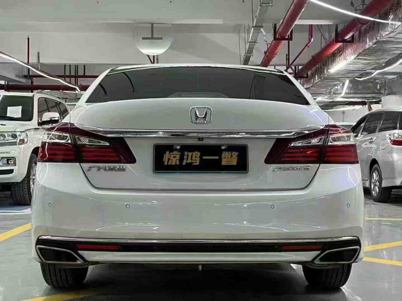 深圳17年本田雅阁9