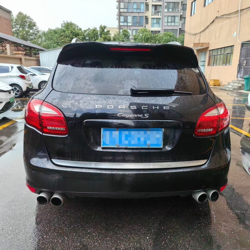 洛阳11年保时捷卡宴9