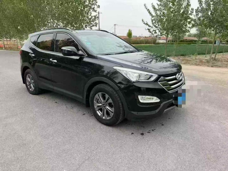 济宁16年现代新胜达3