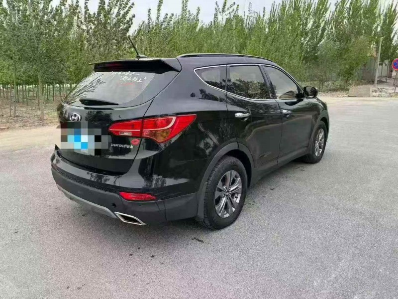 济宁16年现代新胜达7