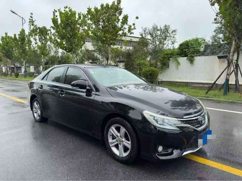 徐州14年丰田锐志3