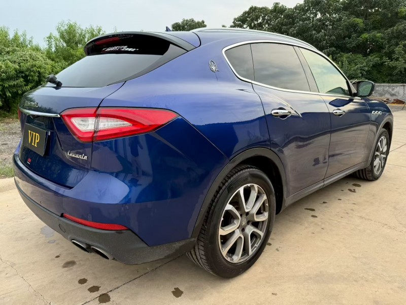 枣庄17年玛莎拉蒂Levante8