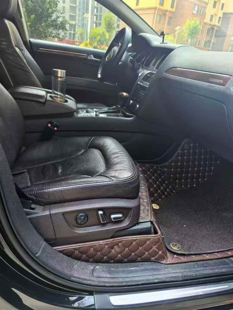 保定12年奥迪Q75