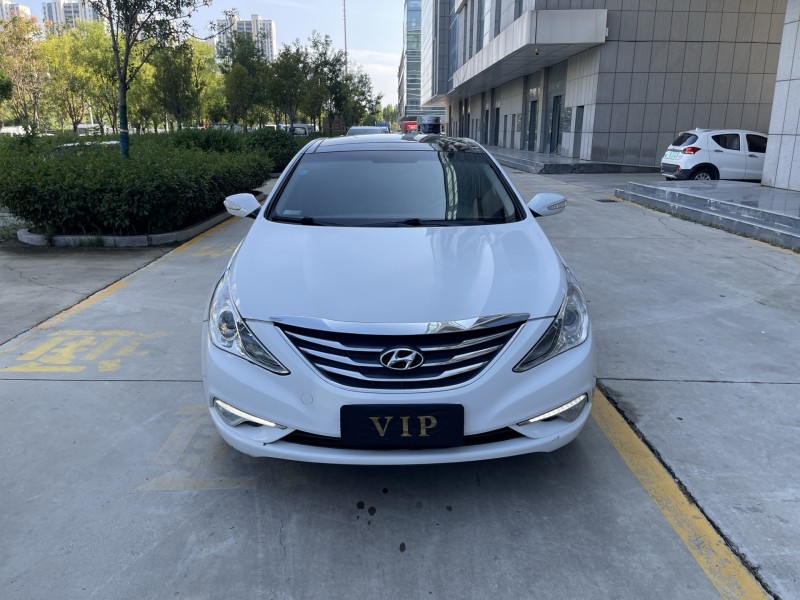 青岛14年现代索纳塔1