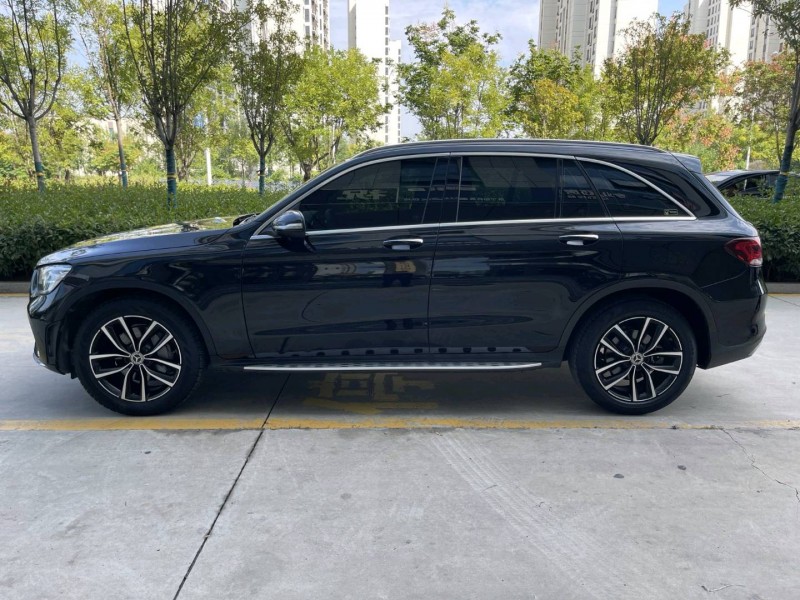 济宁19年奔驰GLC7
