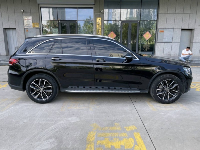 济宁19年奔驰GLC8