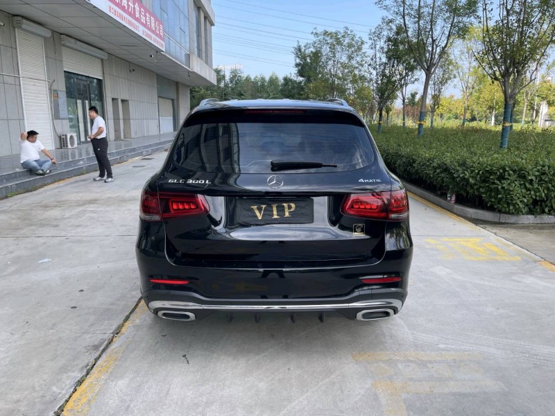 济宁19年奔驰GLC9