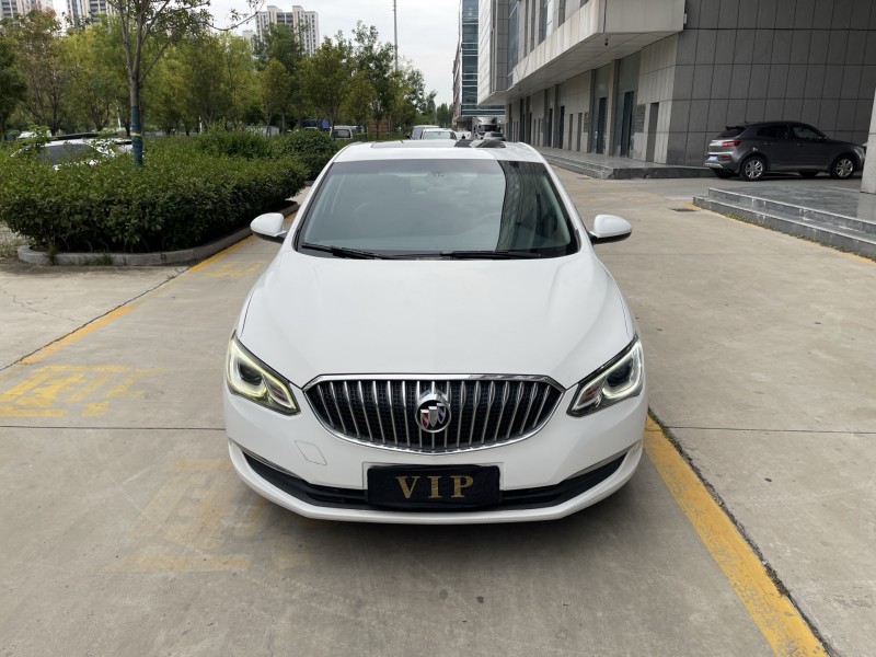 济宁16年别克英朗1