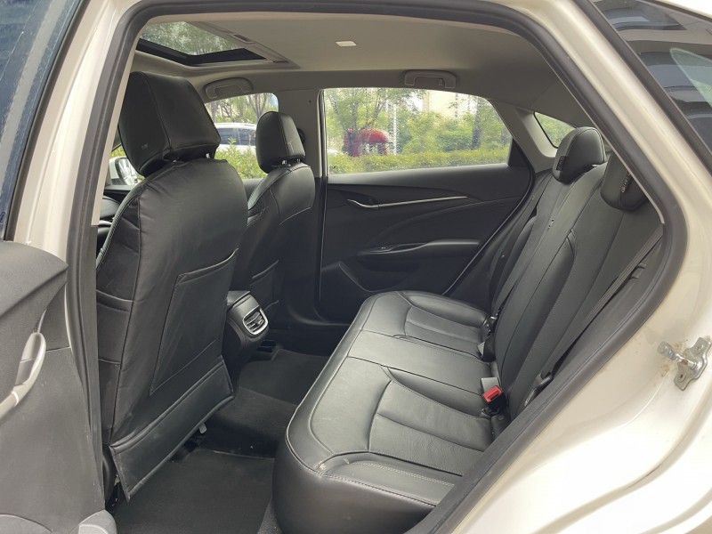 济宁16年别克英朗5