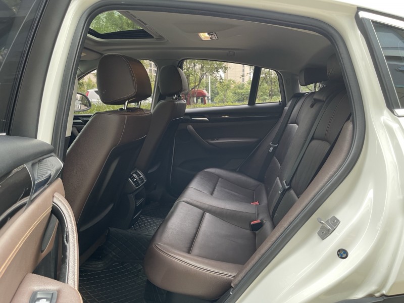 济宁18年宝马X45