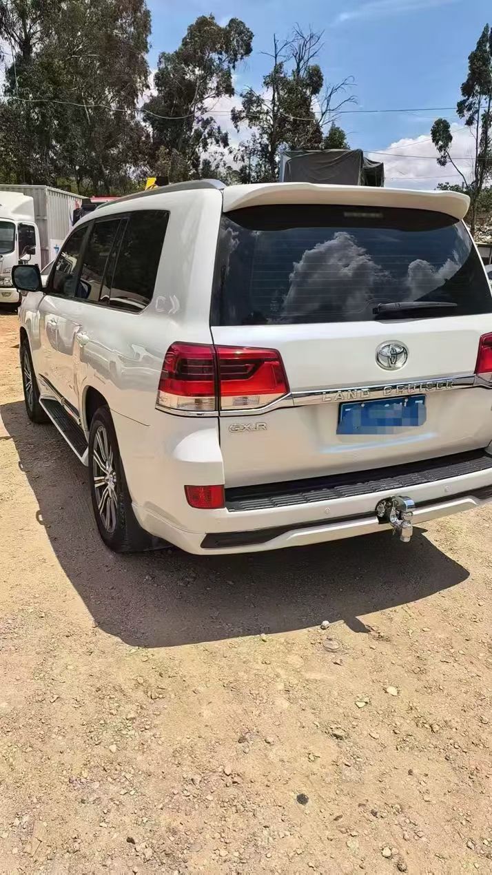 昆明19年丰田兰德酷路泽6