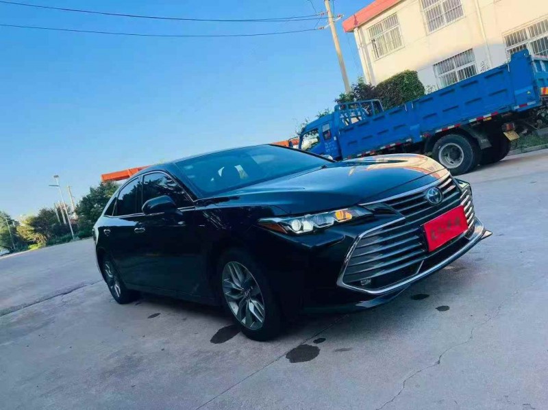 青岛19年丰田亚洲龙2