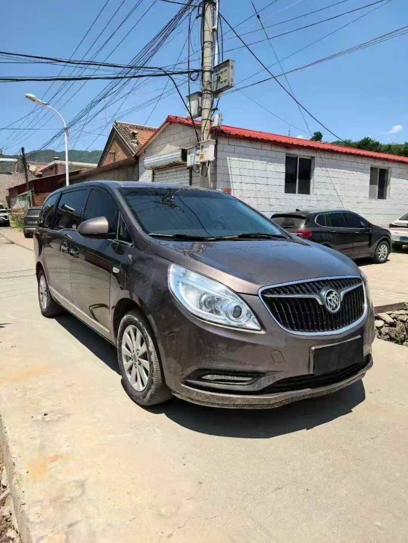 张家口17年别克GL82