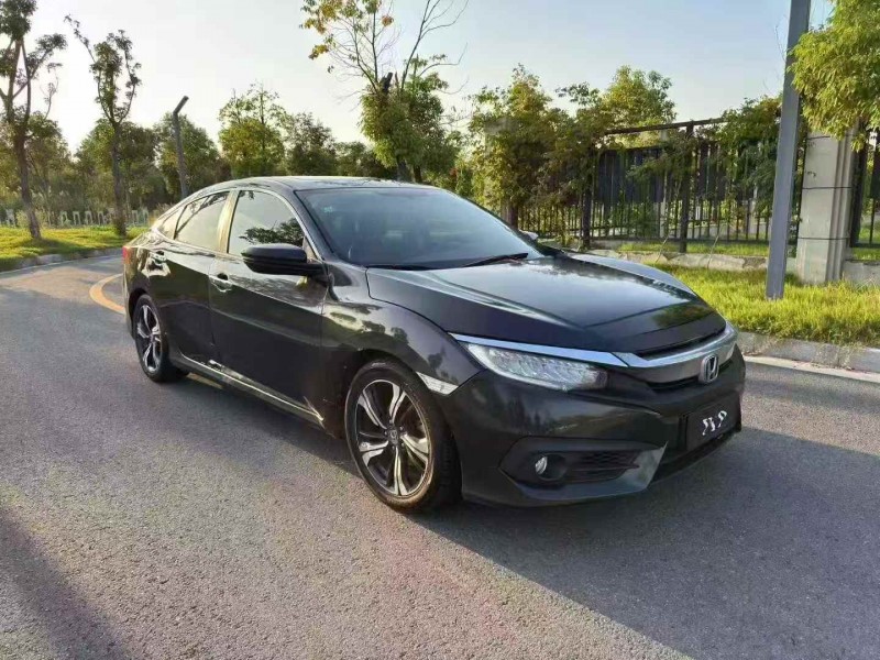 南京17年本田思域2