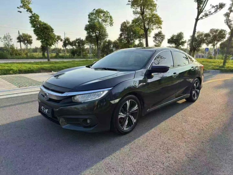 南京17年本田思域3