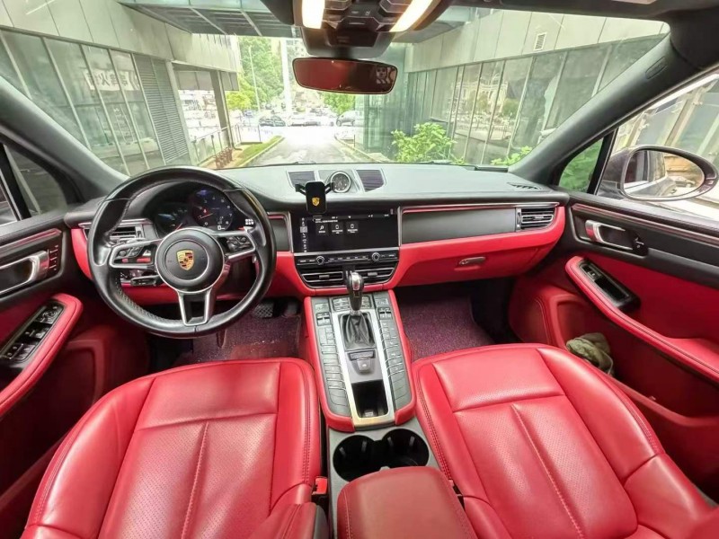 衡阳19年保时捷Macan5