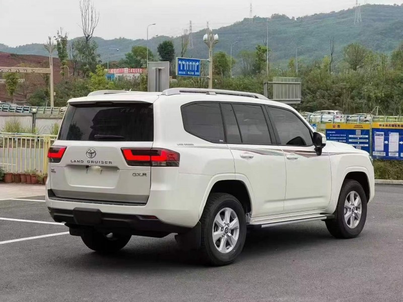 重庆24年丰田兰德酷路泽7