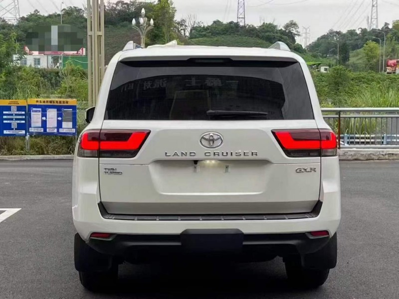 重庆24年丰田兰德酷路泽9