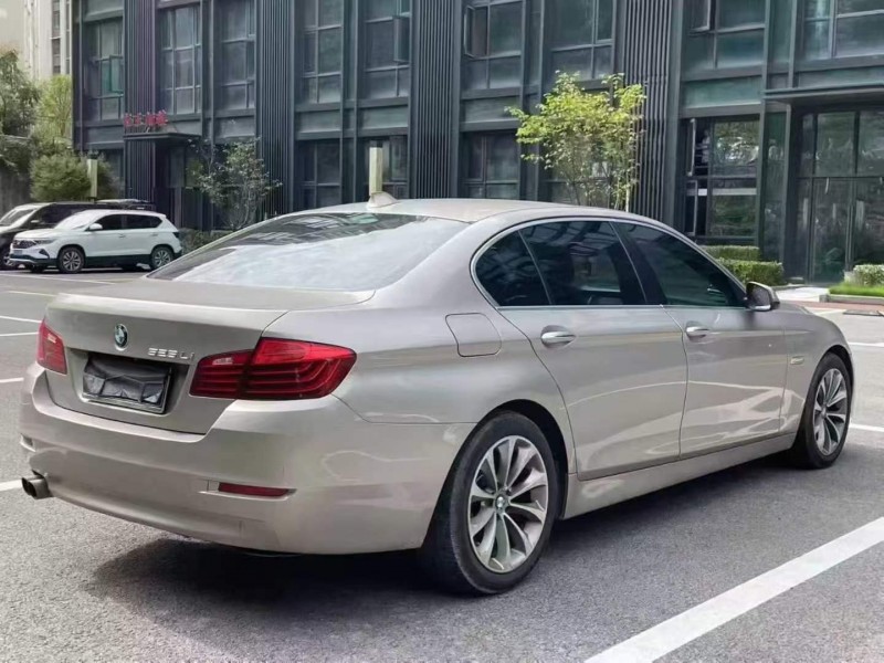 重庆16年宝马5系7