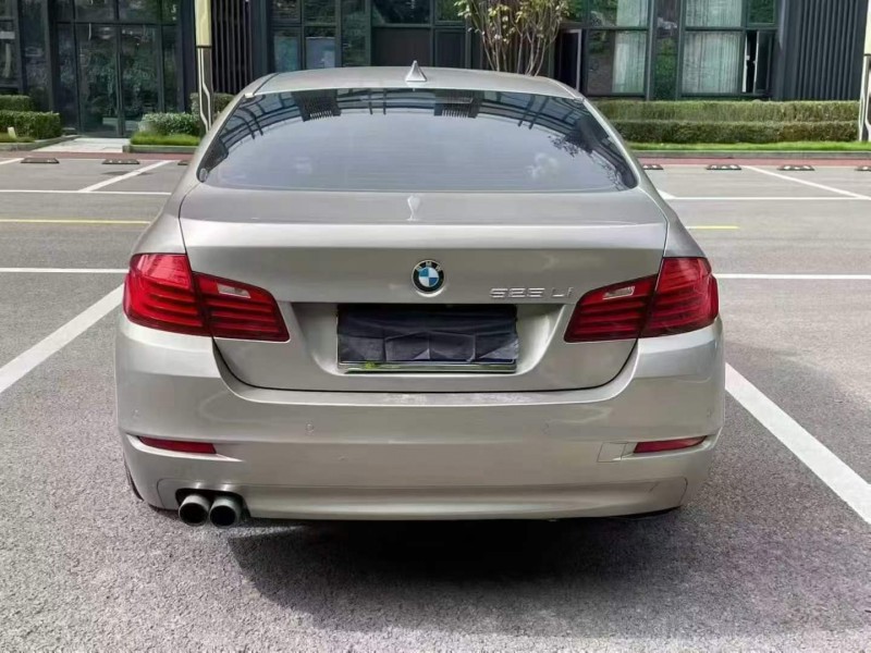 重庆16年宝马5系9