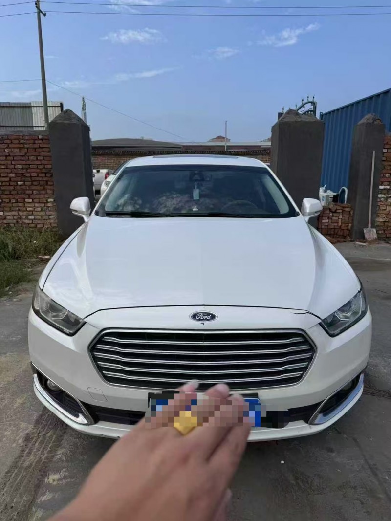 菏泽17年福特金牛座1