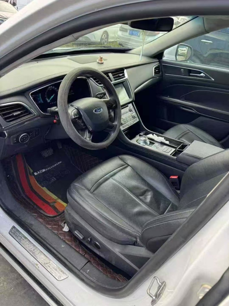 菏泽17年福特金牛座5