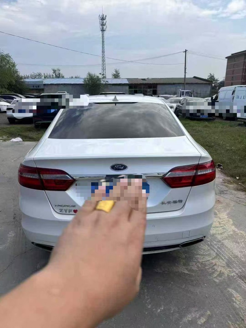 菏泽17年福特金牛座6