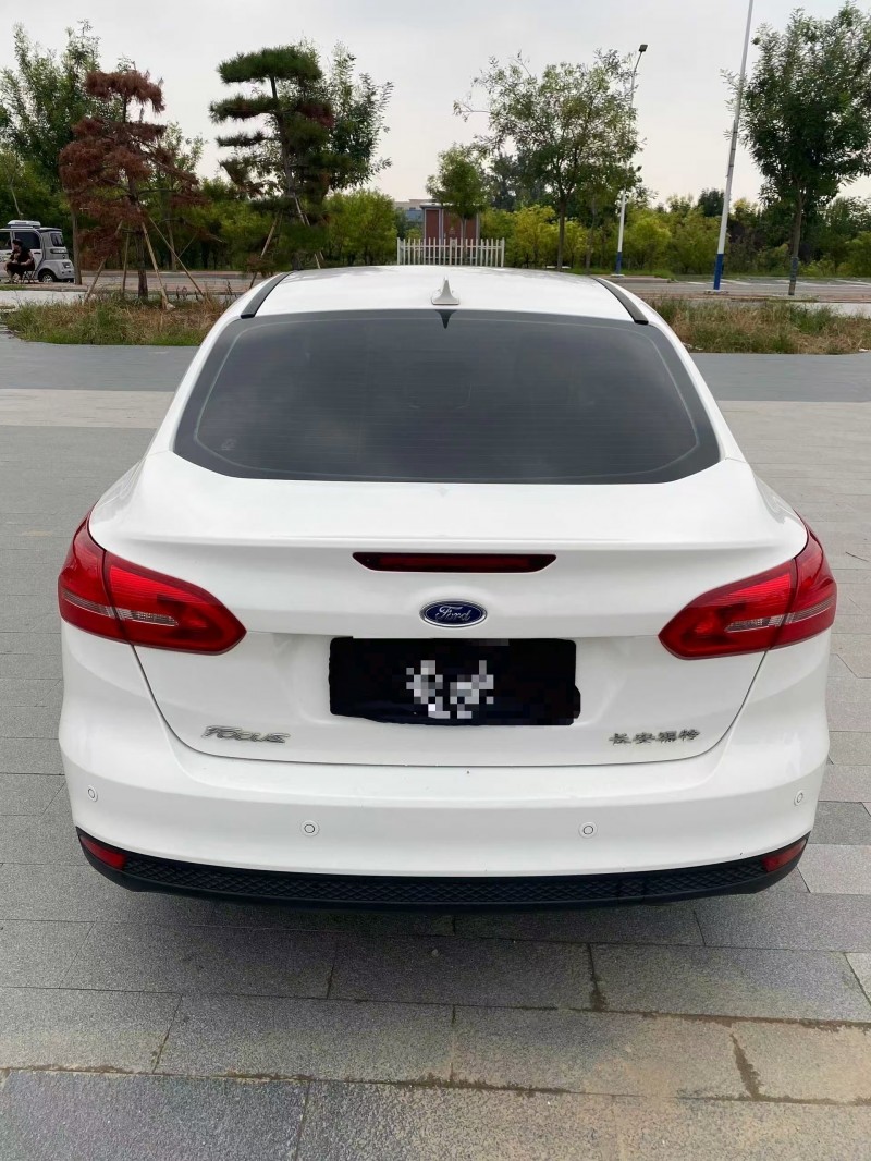 菏泽18年福特福克斯9