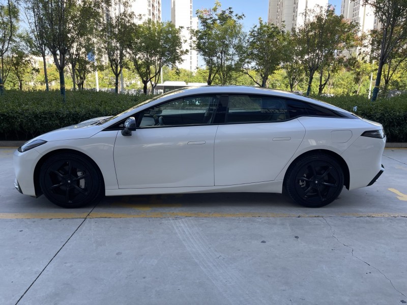 济宁24年传祺昊铂GT8