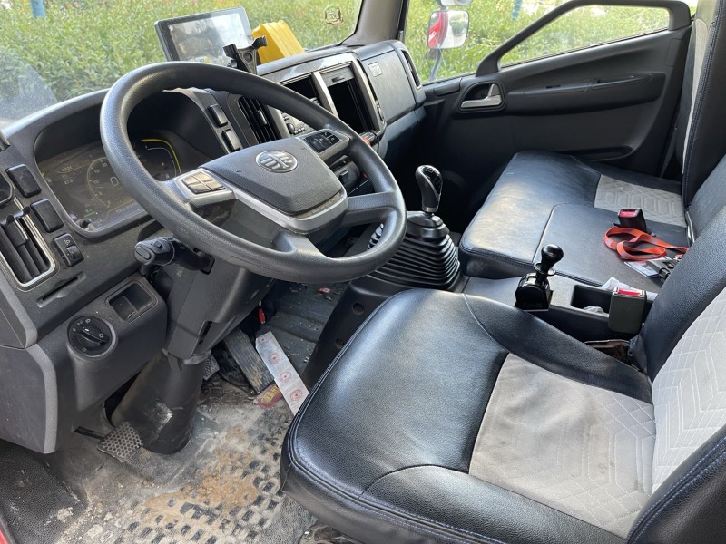 济宁21年解放箱货J65