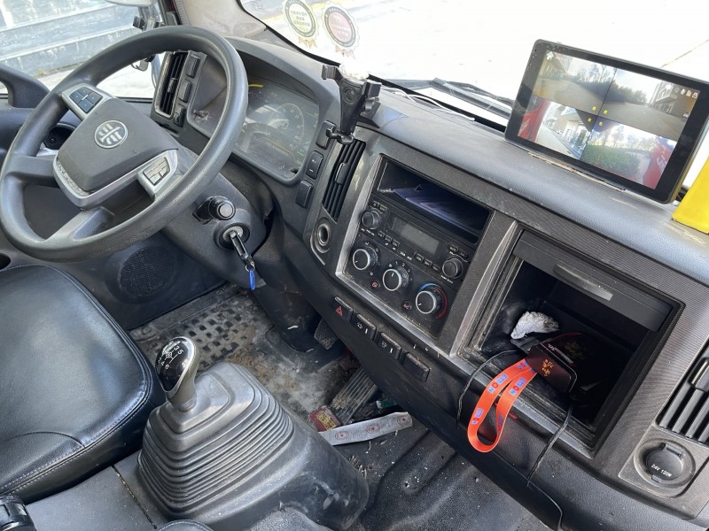 济宁21年解放箱货J66