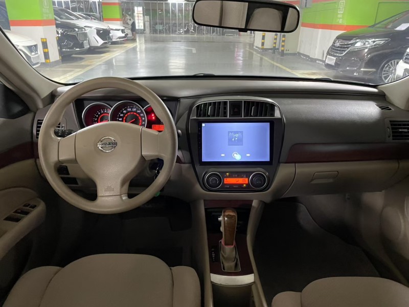 成都12年日产轩逸5