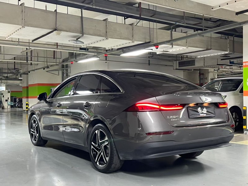 成都24年荣威D78