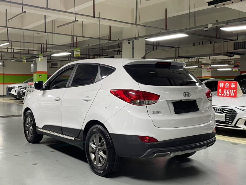 成都17年现代ix358