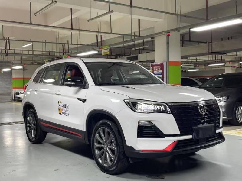 成都23年长安汽车CS752