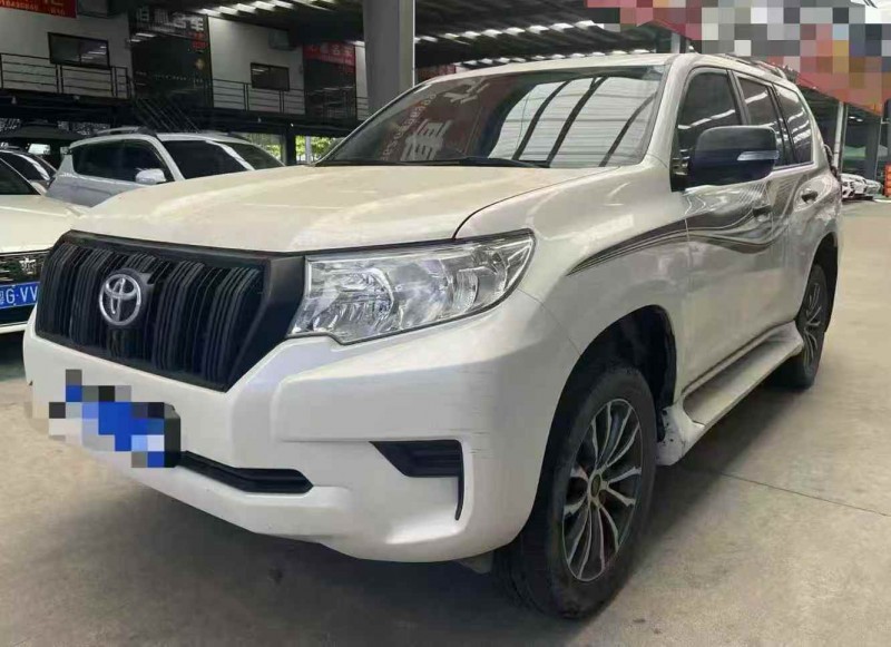 广州19年丰田普拉多2