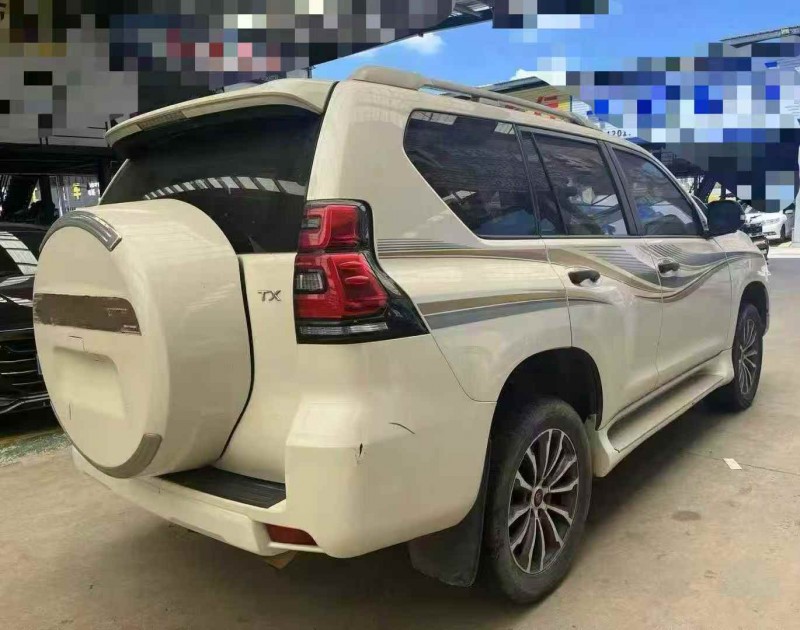 广州19年丰田普拉多3